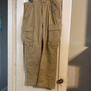 Brand New Levi Commuter Cargo W38 and L30-straight leg (stretch)